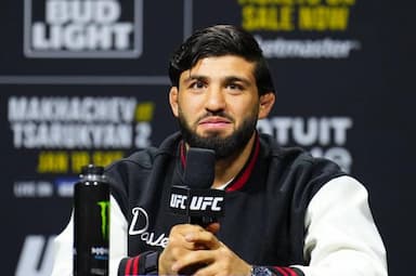 阿尔曼·萨鲁基安表示他是UFC 317托普里亚与奥利维拉的替补